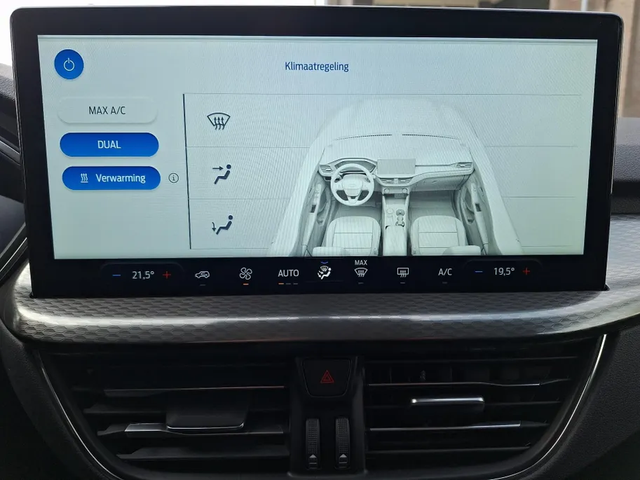 Ford Kuga 2.5 PHEV Titanium | Panoramadak | Camera | Navigatie | Climate Control | Draadloze Apple Carplay&Android Auto | 17' Lichtmetaal | Parkeersensoren |