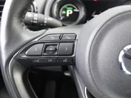 Mazda 2 Hybrid 1.5 Select | Airco | Navi | Cruise | PDC | Head-up display | Keyless | Camera |