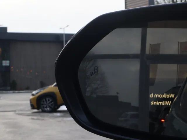 Toyota Yaris 1.5 Hybrid 115 Dynamic Comfort Pack | V+A Sensoren | Stoel & St