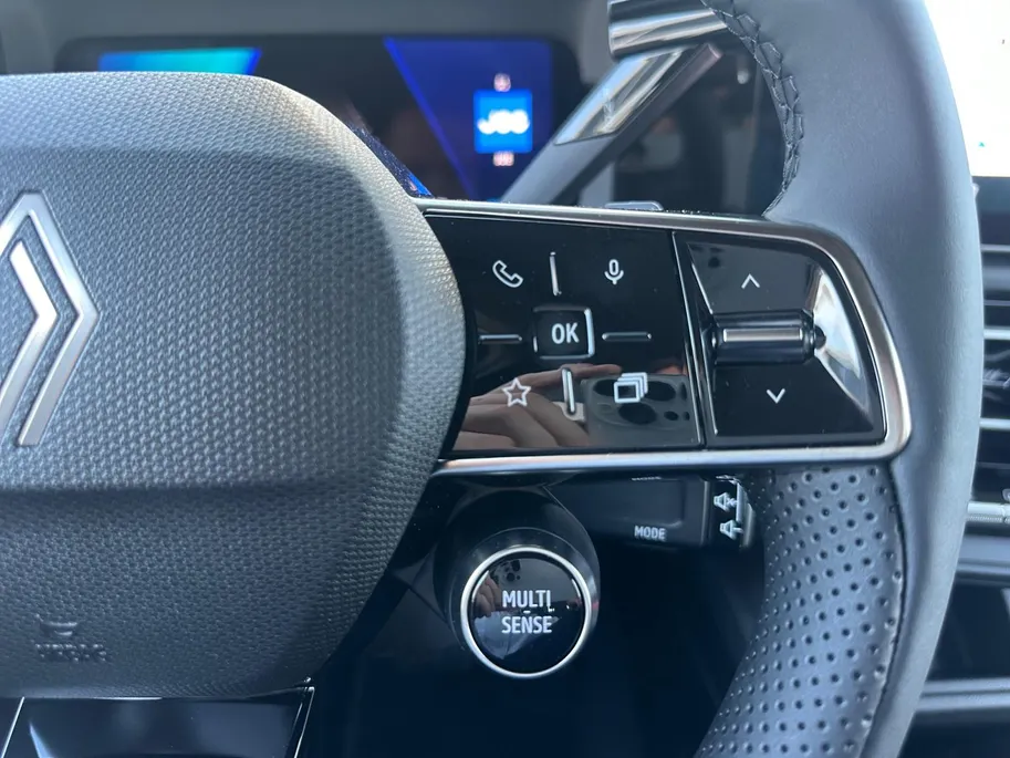 Renault 4 comfort range iconic 52 kWh | Stuur- & Stoelverwarming | Sfeerverlichting | Apple Carplay & Android Auto | Harman & Kardon Audio | Camera | Navigatie | Parkeersensoren | Rijdende Demo | Beschikbaar vanaf November 2026