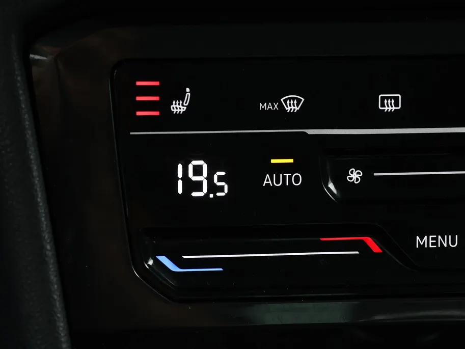 Volkswagen Tiguan 1.5 TSI 150pk DSG Elegance · Camera · Apple/Android Car Play · Stuur- & Stoelverwarming · ACC · Elek. Inklapbare Spiegels ·