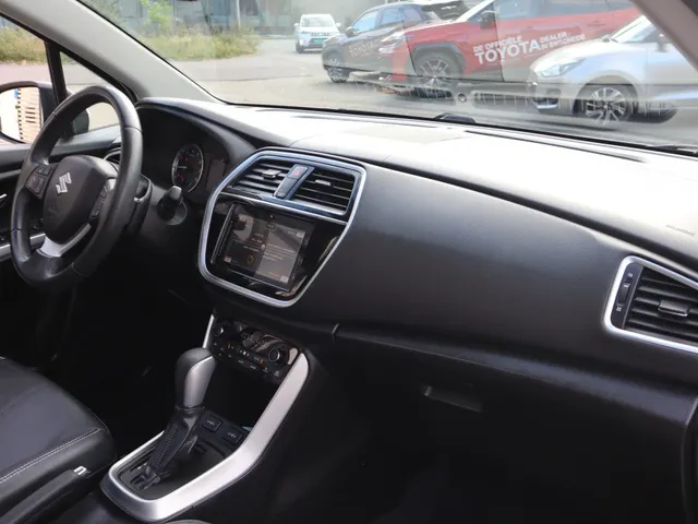Suzuki S-Cross 1.4 BoosterJet High Automaat Executive Trekhaak | Leder | Adaptive Cruise VERKOCHT