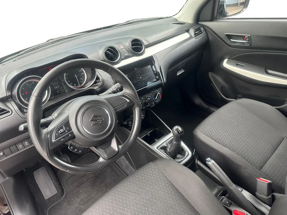 Suzuki Swift 1.2 Select Smart Hybrid | SPORT UITLAAT | SIDE SKIRTS | SPOILER | 17' VELG |