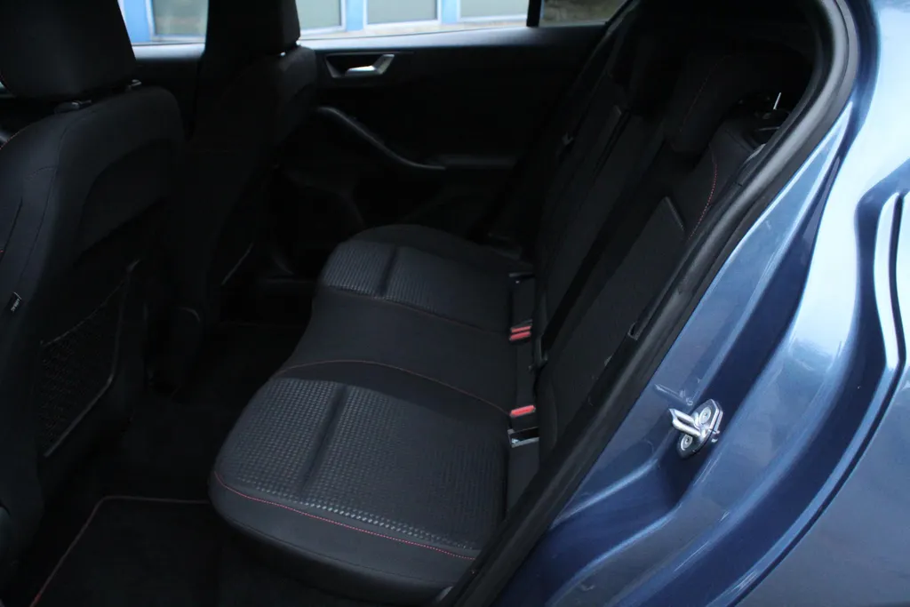 Ford Focus 1.0 EcoBoost Hybrid ST Line X | 155 pk | Winter Pack | Driver Assistance Pack |