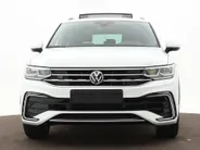 Volkswagen Tiguan 1.4 TSI 245pk DSG eHybrid R-Line Business · Panoramadak · 360 Camera · Wegklapbare Trekhaak · Stoelverwarming · Matrix LED · Head-Up · 19'' Inch ·