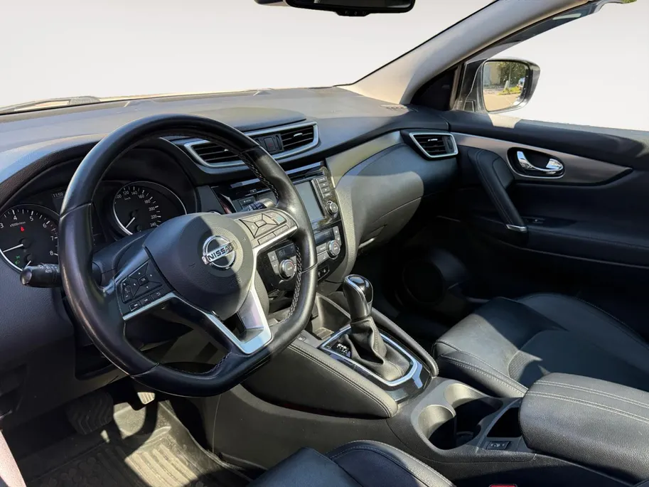 Nissan QASHQAI 1.3 DIG-T Tekna | Extra set winterbanden | Rondom camera | Stoel verwarming | Climate | Pano | Telefoon |