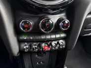 MINI Cooper 3-deurs Cooper 60 Years Edition