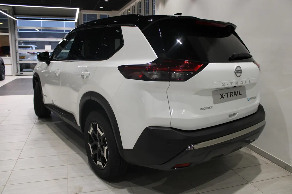 Nissan X-Trail 1.5 e-4orce N-Trek 4WD 7 persoons | €5.500,= VOORRAAD KORTING |