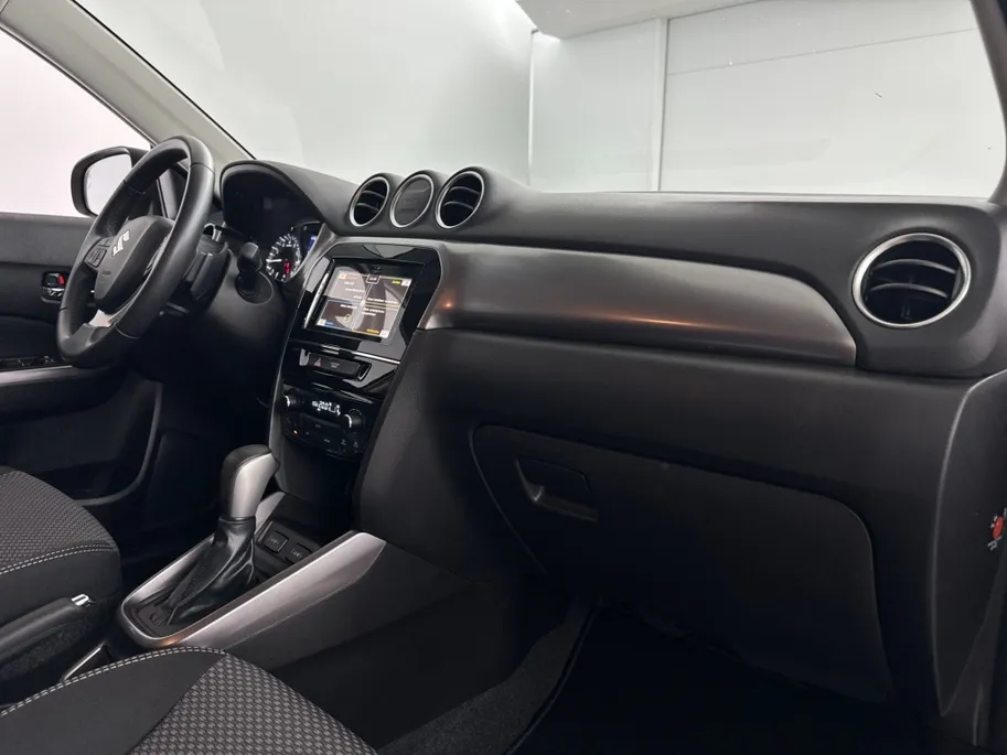 Suzuki Vitara 1.4 Boosterjet Select Smart Hybrid Automaat | Navigatie | Parkeercamera | Trekhaak