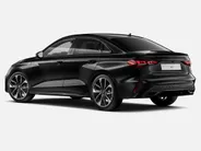 Audi A3 Limousine 35 TFSI S edition 150 PK · Tech plus · Glazen panoramadak · 19' inch Audi sport velgen 5-dubbelspaak-edge anthracietzwart glansgedraaid