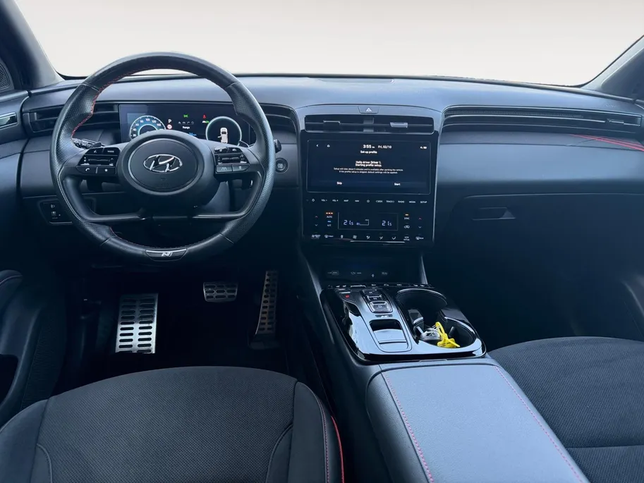 Hyundai Tucson 1.6 T-GDI PHEV N Line 4WD | 66km WLTP elektrisch | Navigatie | Apple Carplay & Android Auto | Adaptive cruise control | Parkeersensoren rondom | 360 camera | Stoelverwarming & koeling voor |