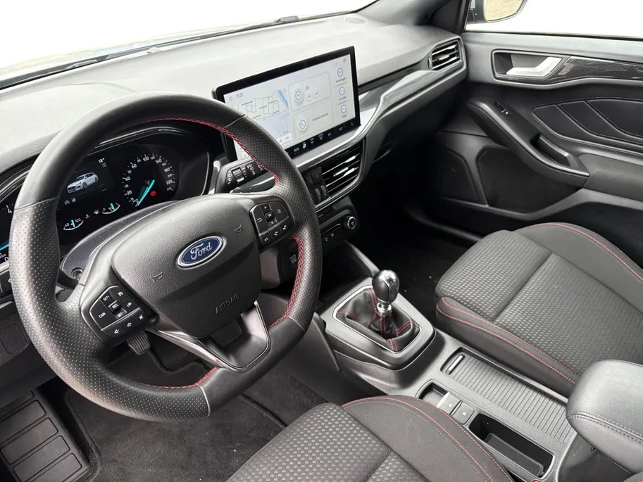 Ford Focus Wagon 1.0 EcoBoost Hybrid ST Line | Navigatie | Stoel/Stuur/Voorruitverwarming | Apple Carplay / Android Auto | Cruise Control | Lichtmetalen Velgen |