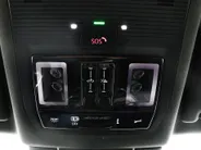 Volkswagen Tiguan 1.5 eHybrid 272pk DSG R-Line Business · Trekhaak · Panoramadak · Dodehoeksensoren · Apple/Android Car Play · Camera · Garantie t/m 23-08-2028 of 100.000km