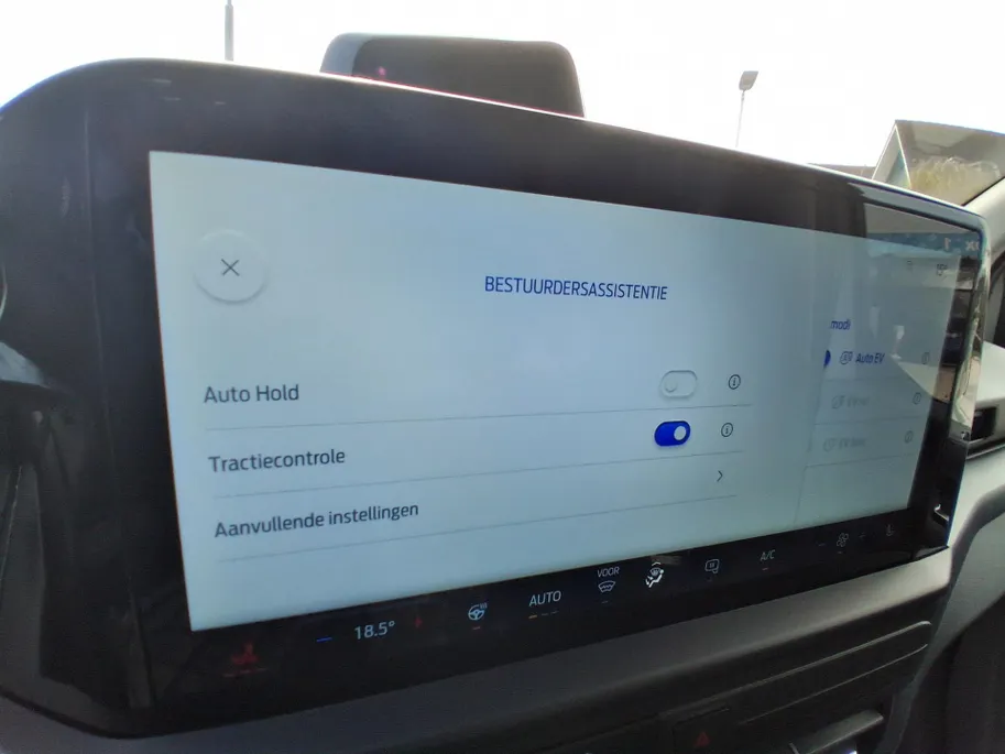 Ford Transit Custom 2.5 PHEV 233 pk L2H1 320 Limited Dubbele cabine