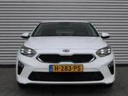 Kia Ceed 1.4 T-GDi DynamicPlusLine | 17 inch | Navi | Camera | Trekhaak | Stoel- Stuurverwarming |