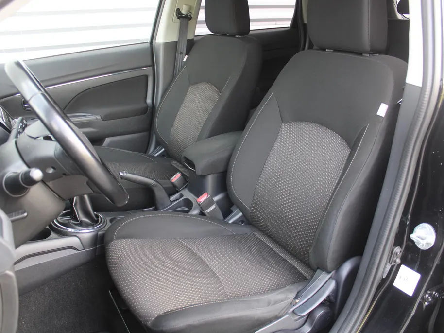 Mitsubishi ASX 1.6 Cleartec Invite+ | 18' LM | Clima | Cruise | Licht-/regensensor |