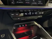 Audi A3 Limousine 110PK 30 TFSI S Edition Automaat | 1e eigenaar | Virtual Cockpit | Navi | Armsteun | Cruise Control | Zwarte Lichtmetalen Velgen | Apple CarPlay/Android Auto | Full LED koplampen | Keyless Entry |