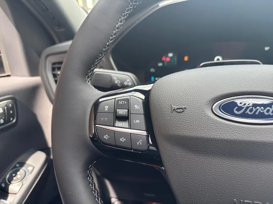 Ford Kuga 2.5 PHEV BlueCruise Edition | Direct leverbaar in Blue / Grey / Silver | € 4000 korting | Snel Rijden | B&O Audio | Panoramdak | 20 inch LMV