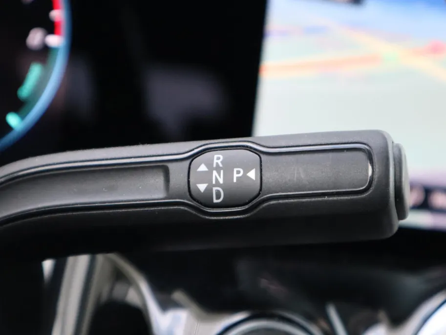 Mercedes-Benz GLA 250 e AMG Line l Trekhaak l Panoramadak l Keyless l Stoelverwarming l Memory