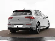 Volkswagen Golf 1.5 eTSI 150pk DSG R-Line · Apple/Android Car Play · Trekhaak ·  Camera + Parkeersensoren · Stoelverwarming · Garantie t/m 24-09-2030 of 100000km.