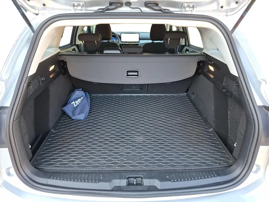 Ford Focus Wagon 1.0 EcoBoost Hybrid Titanium X | Dealeronderhouden | Stoel- stuur en voorruitverwarming | Navigatie