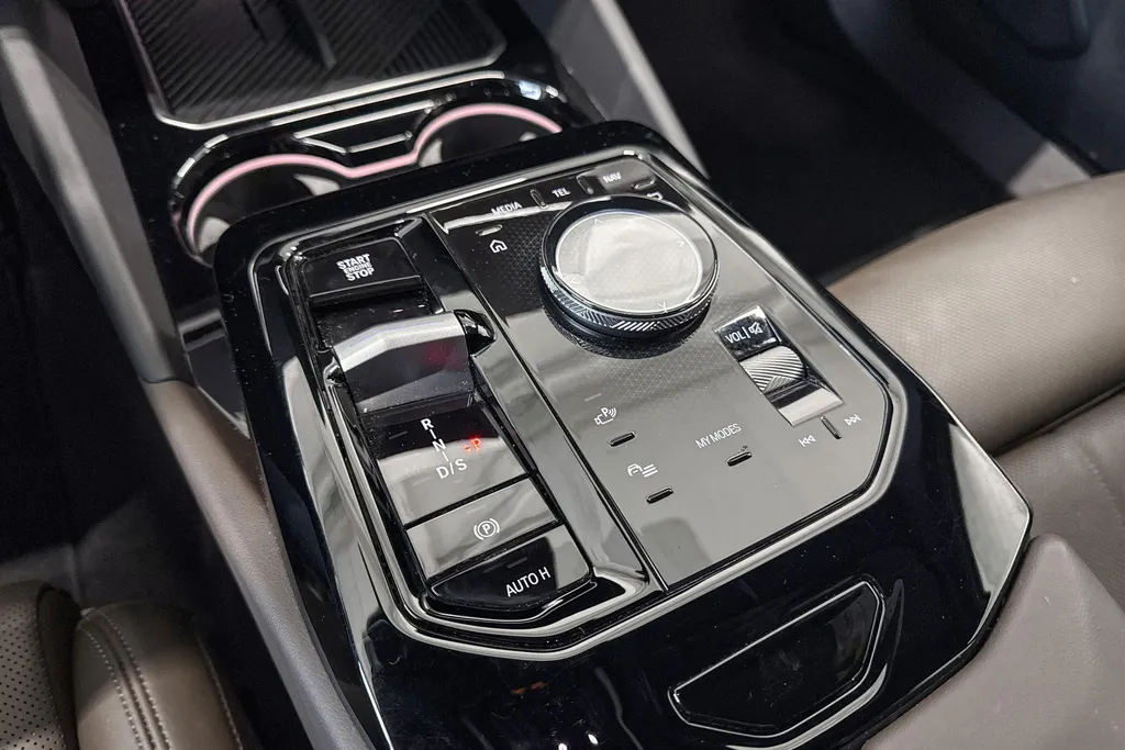 BMW 5 Serie Sedan 530e M Sport Edition M Sportpakket