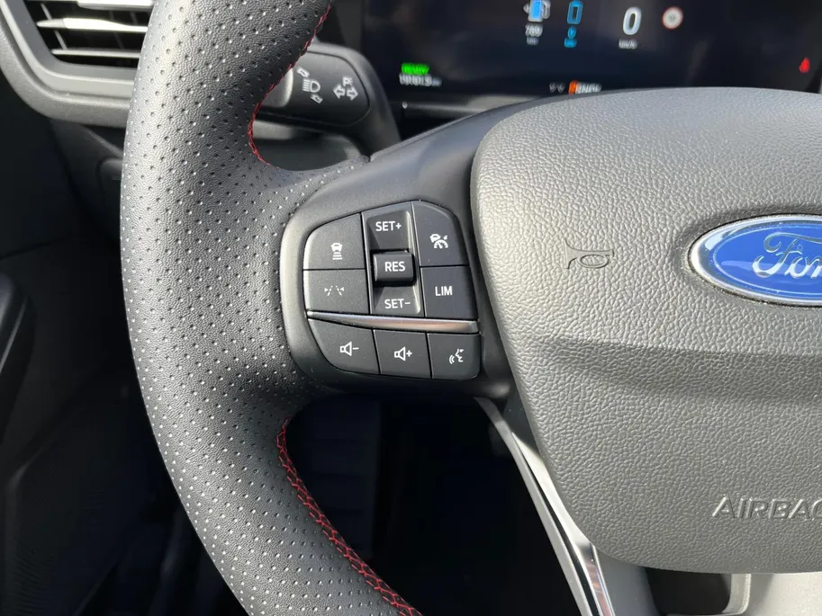 Ford Kuga 2.5 PHEV ST-Line | Schuif/Kantel Dak | Adaptieve Cruise Control | Elek. Trekhaak | 2100 KG Trekgewicht | Winter Pack |