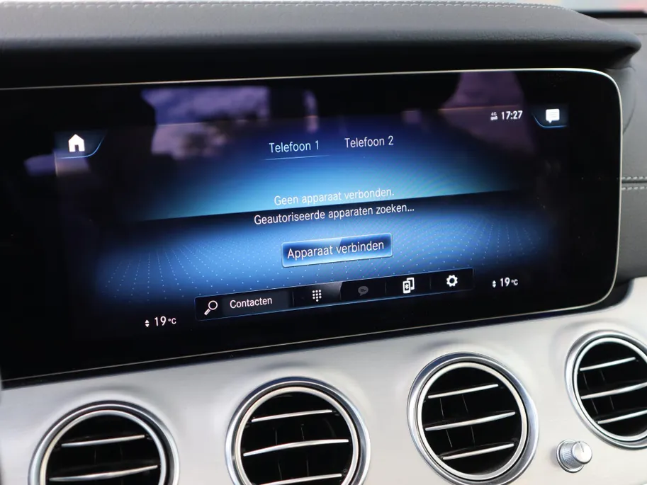 Mercedes-Benz E-Klasse 300 e AMG Line l Trekhaak l Panoramadak l Keyless l stoelverwarming