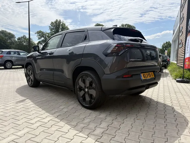 Toyota Urban Cruiser Executive 61 kWh