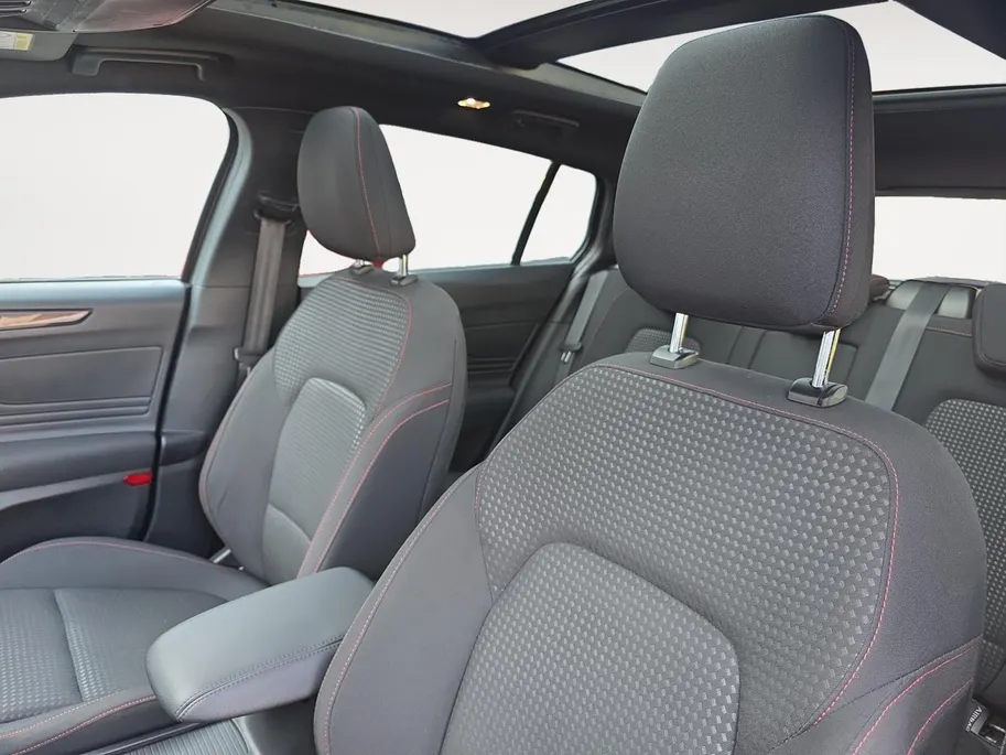 Ford Focus Wagon 1.0 EcoBoost Hybrid ST Line X Business | 1e eigenaar | Dealer onderhouden! | Panoramadak | Winterpack | Adapt. Cruise | B&O Audio | 18' inch velgen | 12 maanden garantie