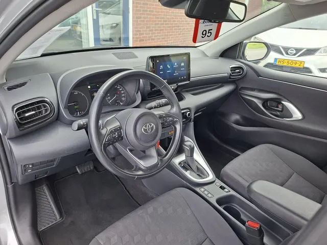 Toyota Yaris 1.5 Hybrid 115 Active CRUISE | NL-auto | rijklaarprijs !!