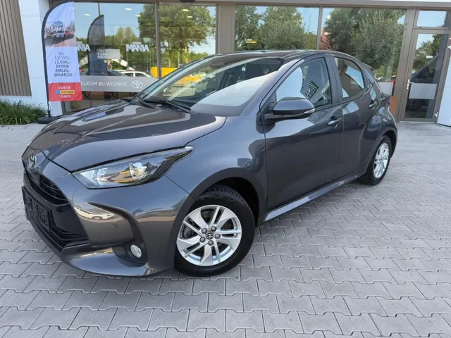 Toyota Yaris 1.5 Hybrid 115 Dynamic Limited | Parkeersensoren
