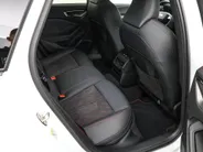 Audi A5 Avant 2.0 367pk S-tronic e-hybrid quattro S edition · 360 Camera · Wegklapbare Trekhaak · Bang & Olufsen Audio · Bijrijder Display · Zwart Optiek · 19'' Inch · Garantie t/m 26-07-2030 of 100.000