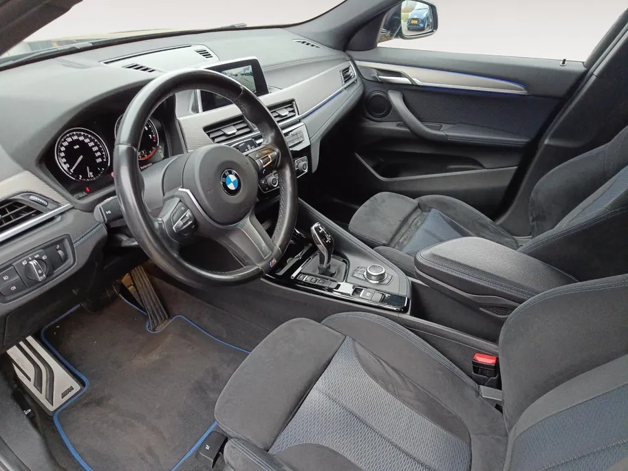 BMW X2 sDrive18i High Executive | Parkeercamera | Elektrische achterklep | M-pakket |