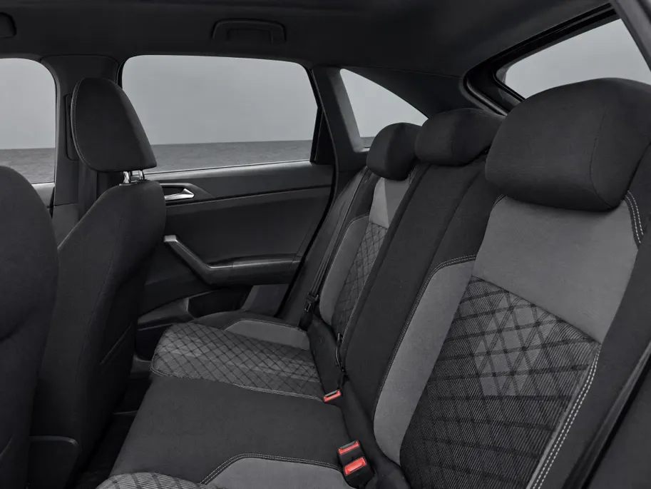 Volkswagen Taigo 1.0 TSI 110pk DSG R-Line · Camera · Apple/Android Car Play · Navigatie · P-Sensoren · Stoelverwarming · 18'' Inch ·
