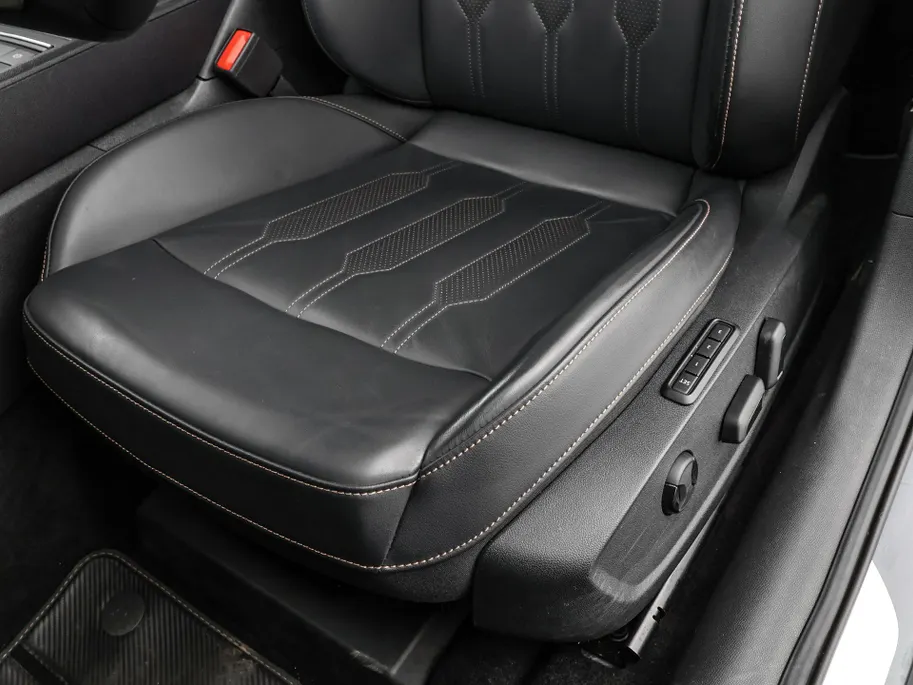 CUPRA Formentor 1.4 245pk DSG e-Hybrid VZ Performance · Panoramadak · Beats Audio ·  Leder · 360 Camera · Elek. Bestuurdersstoel · Stoel-& Stuurverwarming · 19'' Inch ·