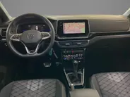 Volkswagen T-Cross 1.0TSI/116PK R-Line DSG · Trekhaak · Navigatie · Camera + Parkeersensoren · Apple/Android Car Play · Stoelverwarming · Garantie t/m 27-07-2030 of 100.000km