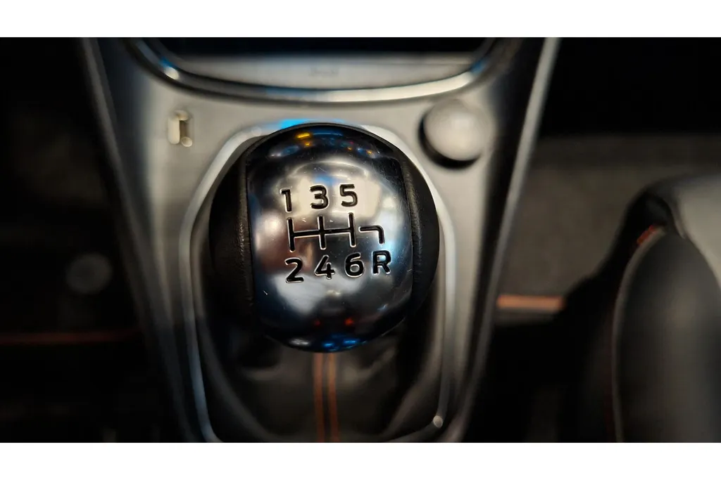 Ford Puma 1.0 EcoBoost 125PK Hybrid ST-Line X | Trekhaak | Driver Assistance Pack | Winter Pack | Adaptieve Cruise Control | NL Auto |
