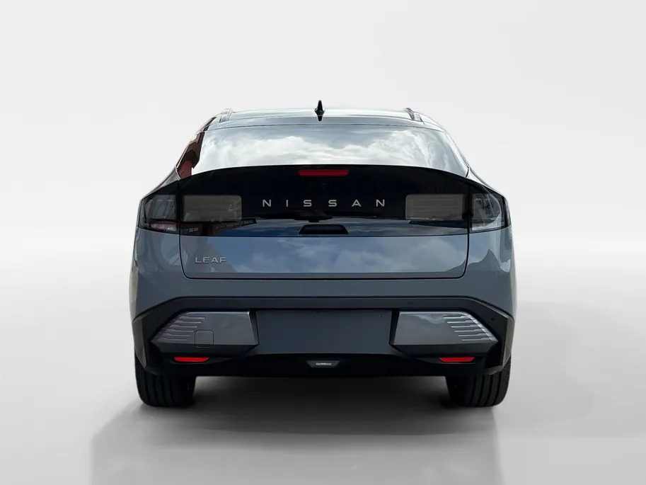 Nissan Leaf Evolve 52 kWh | NISSAN MORE 10 JAAR GARANTIE | 451 KM WLTP | 2500 EURO INRUILPREMIE | SNEL RIJDEN | BOSE | RONDOM CAMERA | CARPLAY |