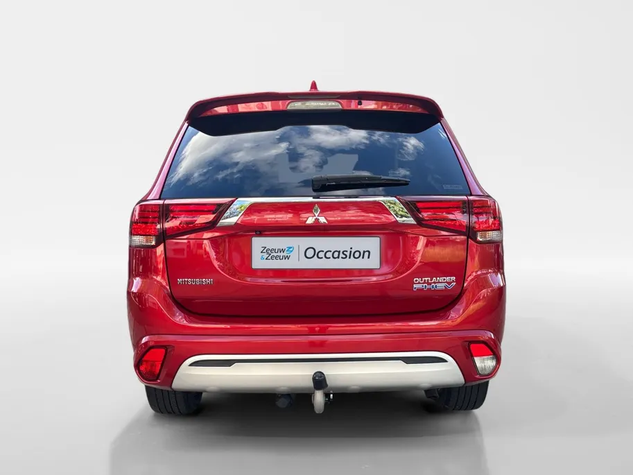 Mitsubishi Outlander 2.4 PHEV Pure+ | Trekhaak | Camera | Stoelverwarming | Cruise |