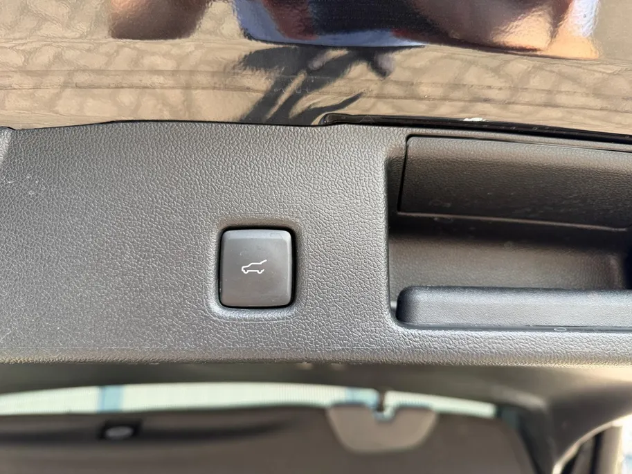 Ford Kuga 2.5 PHEV ST-Line X | Dealer Onderhouden | Garantie tot 11-02-2028 | Pano Dak | 360 Graden Camera | Adapt. Cruise Control | BLISS | Winter Pakket | B&O Audio | Electrische Achterklep