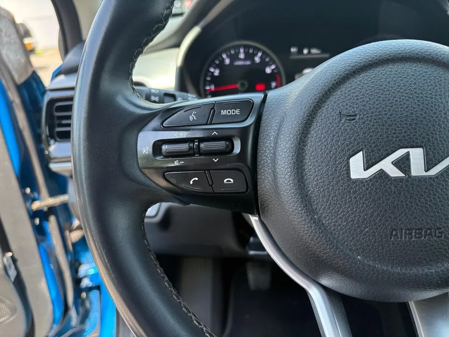 Kia Stonic 1.0 T-GDi MHEV DynamicPlusLine | Cruise Control | Climate Control | Navigatie | Camera | LM Velgen | Parkeersensoren |