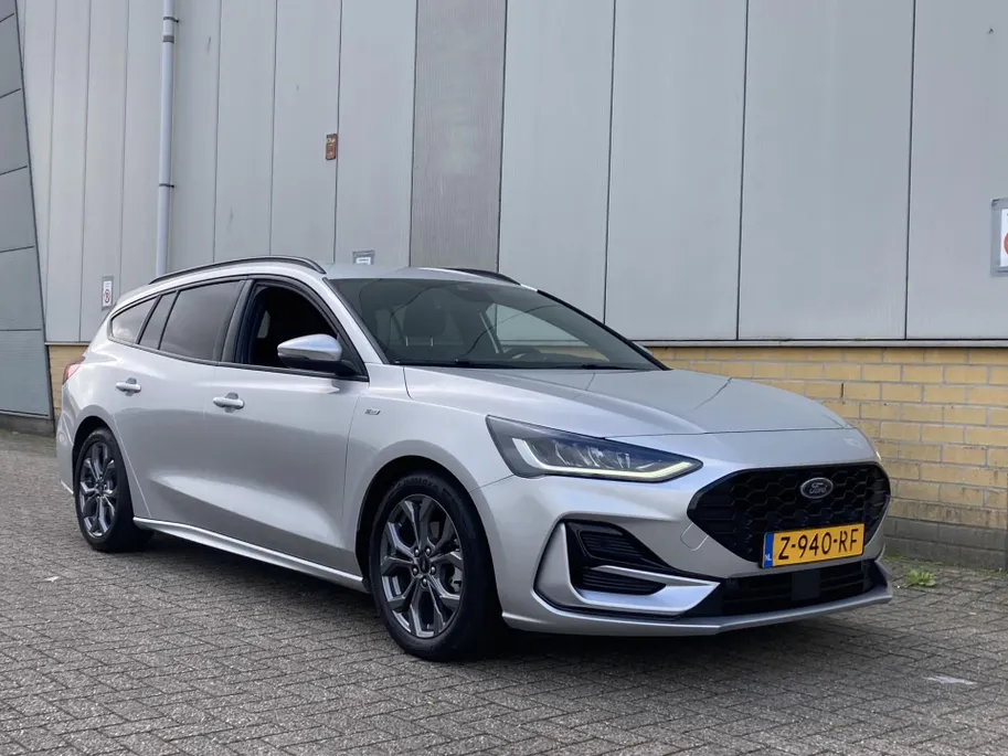 Ford Focus 1.0 EcoBoost Hybrid 125 pk ST Line Wagon Navigatie SYNC4 - Apple Carplay/ Android Auto - Winter Pack
