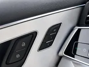 Audi Q8 55 TFSIe 381pk Tiptronic Quattro Pro Line S · Panoramadak · 360 Camera · Wegklapbare Trekhaak · Apple/Android Car Play · Luchtvering · 23'' Inch ·