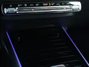 Mercedes-Benz B-Klasse 180 Business Solution AMG l Keyless l Achteruitrij camera l Stoelverwarming