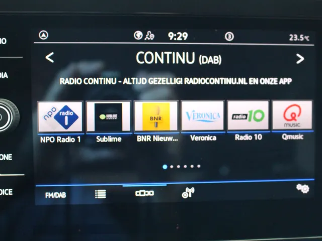 Volkswagen T-Cross 1.0 TSI 115pk Life Goal DSG Automaat | Navigatie via Apple Carplay | PDC | Climate Control