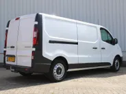 Renault Trafic 2.0 dCi 120PK L2H1 Comfort | Navi | Airco | Trekhaak | Cruise | Parkeersensoren | Volledig betimmerd |