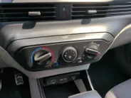 Hyundai Bayon 1.0 T-GDI Comfort Smart NIEUW MODEL! | Automaat | Zeer netjes |NU Rijklaarprijs! Incl.12 Maanden, APK, Onderhoudsbeurt etc! Premiumpakket gratis!