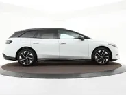Volkswagen ID.7 Pro Limited Edition 77 kWh accu 286 PK · Draadloze telefoonlader · 360 camera · verwarmde voorstoelen · Voorraad OUTLET · Prijs is inclusief inruilpremie ·