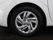 Hyundai i10 1.0 Comfort | Carplay | Airco | Cruise | NU Rijklaarprijs! Incl.12 Maanden, APK, Onderhoudsbeurt etc! Premiumpakket gratis!
